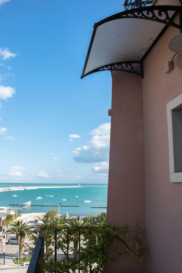 La Dolce Vista - B&B Di Charme Manfredonia Eksteriør billede